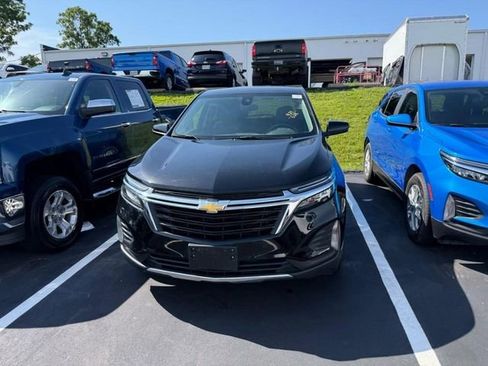 Used 2024 Chevrolet Equinox LT FWD image 2