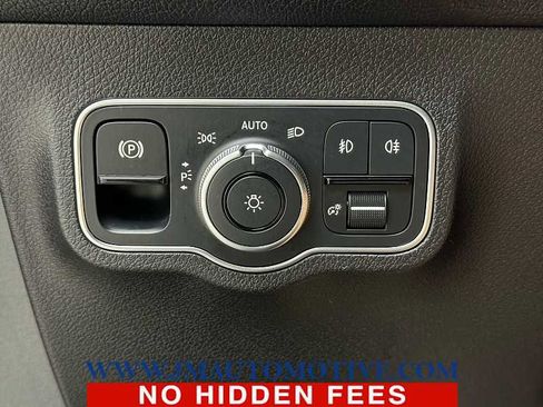 Used 2022 Mercedes-Benz GLB 250 4MATIC image 31