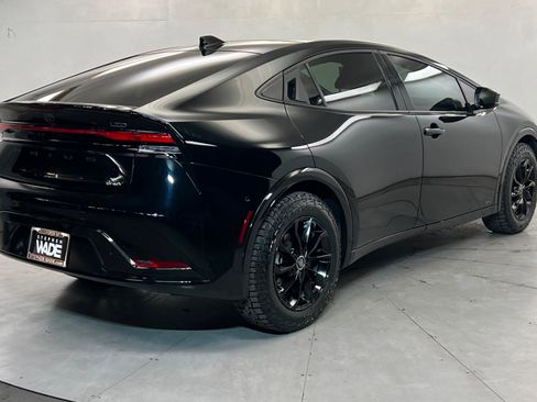 Used 2024 Toyota Prius Limited w/ Limited Premium Package image 6