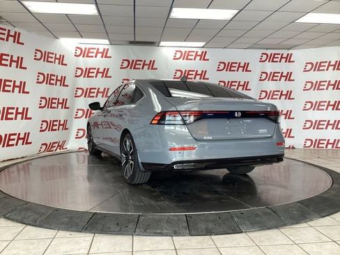 Used 2024 Honda Accord Touring image 5