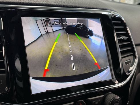 Used 2020 Jeep Grand Cherokee Laredo w/ Quick Order Package 2BN North image 24