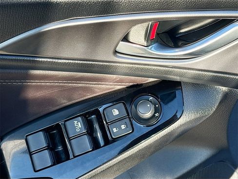 Used 2018 MAZDA MAZDA3 Grand Touring image 18