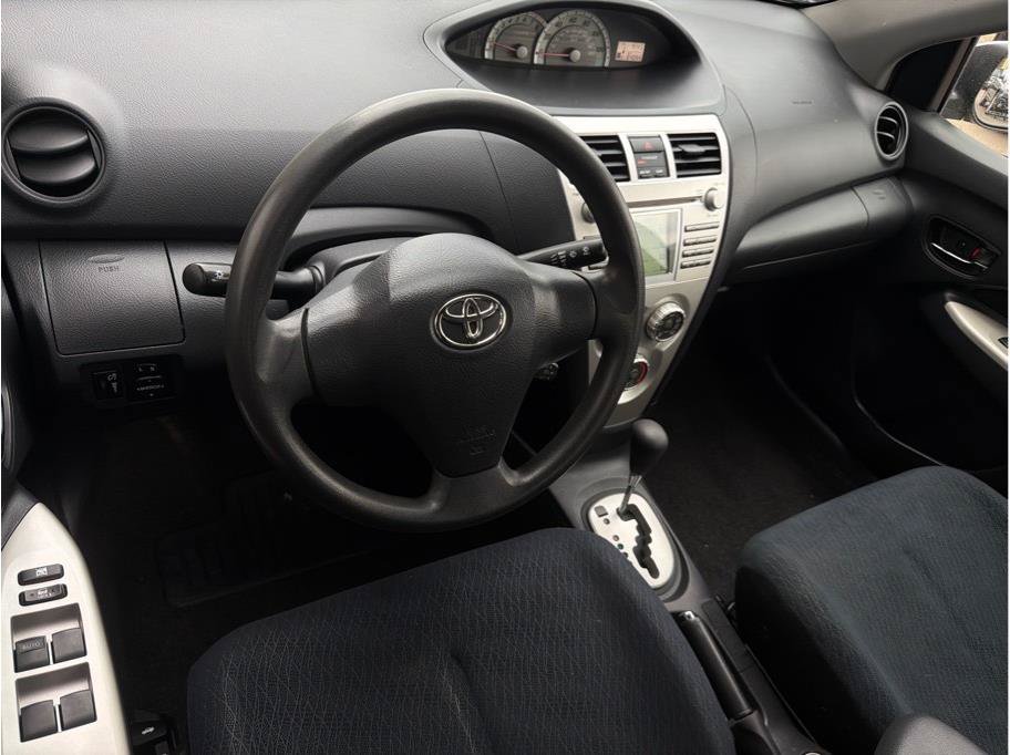 Used 2007 Toyota Yaris S w/ PWR Pkg w/Alloy Wheels FWD image 2