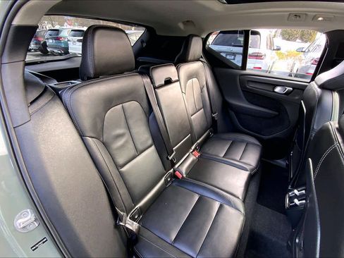 Used 2025 Volvo XC40 B5 Core w/ Protection Package Premier image 20