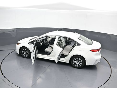 Certified 2020 Toyota Corolla LE FWD image 42