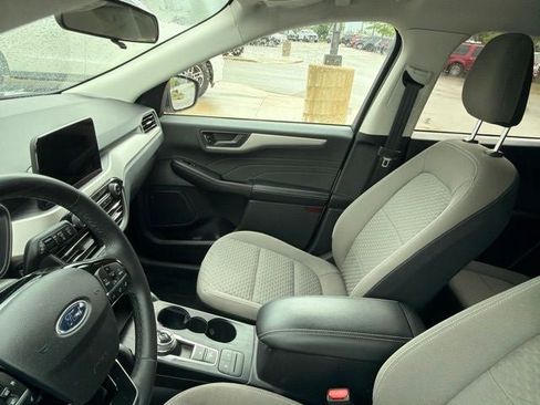 Used 2022 Ford Escape SE w/ Cold Weather Package AWD/4WD image 11