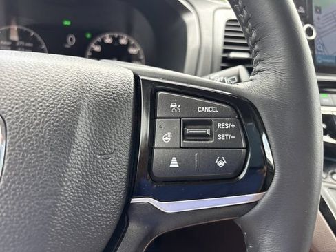 Used 2025 Honda Odyssey Elite image 35