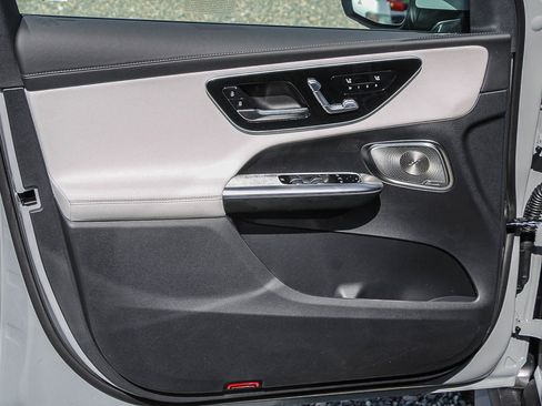 New 2026 Mercedes-Benz GLC 350e 4MATIC image 19