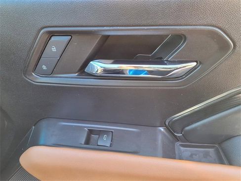 Used 2024 GMC Canyon AT4 w/ Technology Package image 28