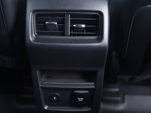 Used 2023 Ford Edge ST-Line image 29