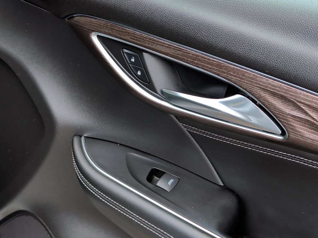 Used 2023 Buick Envision Avenir AWD/4WD image 36