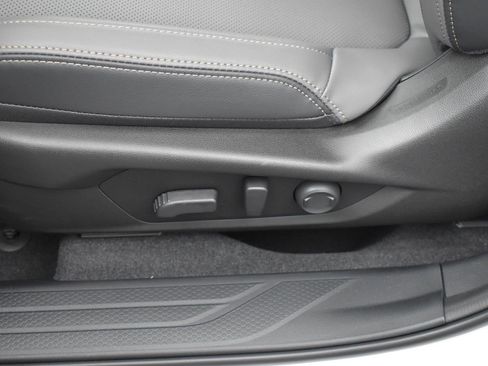 New 2026 Subaru Outback Limited image 11