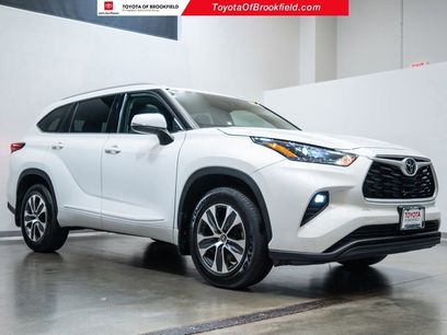 Used 2022 Toyota Highlander XLE