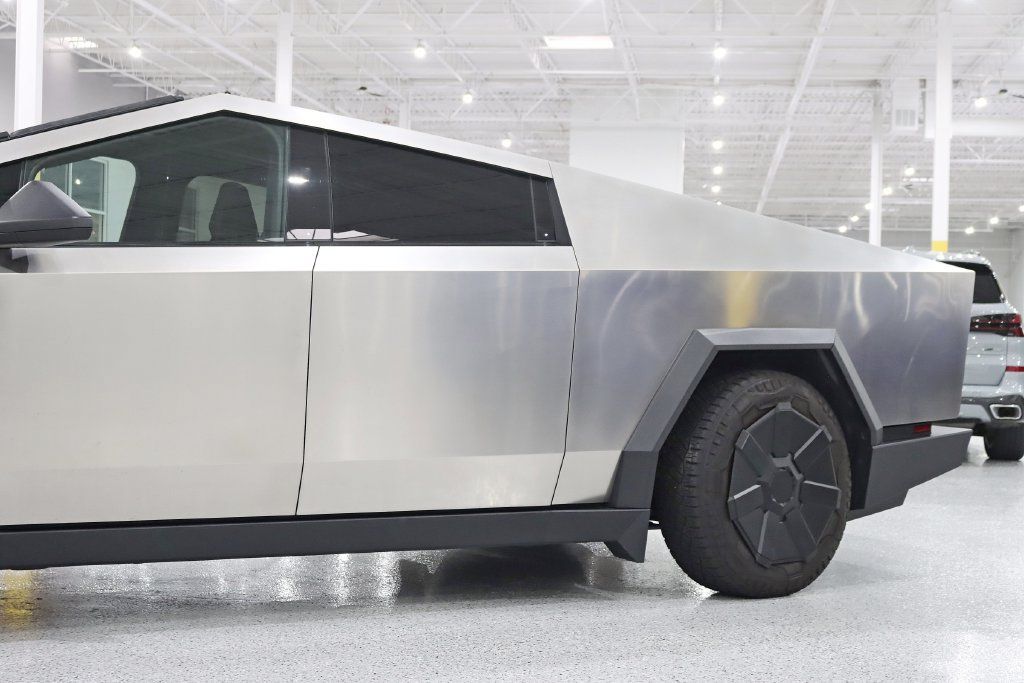 Used 2026 Tesla Cybertruck Cyberbeast AWD/4WD image 3