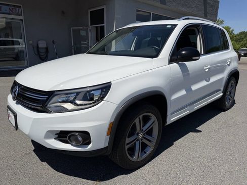 Used 2017 Volkswagen Tiguan Sport AWD/4WD image 3