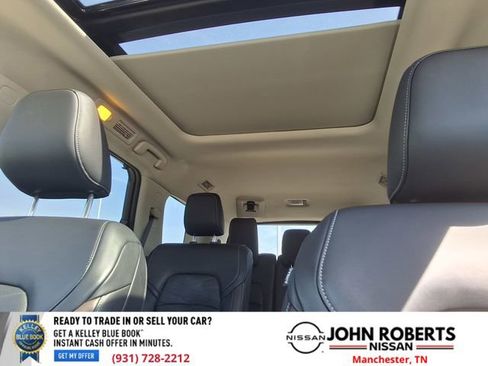 Used 2024 Nissan Pathfinder Platinum FWD image 25