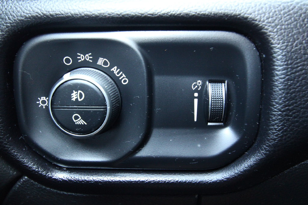 Used 2024 RAM 2500 Big Horn AWD/4WD image 19