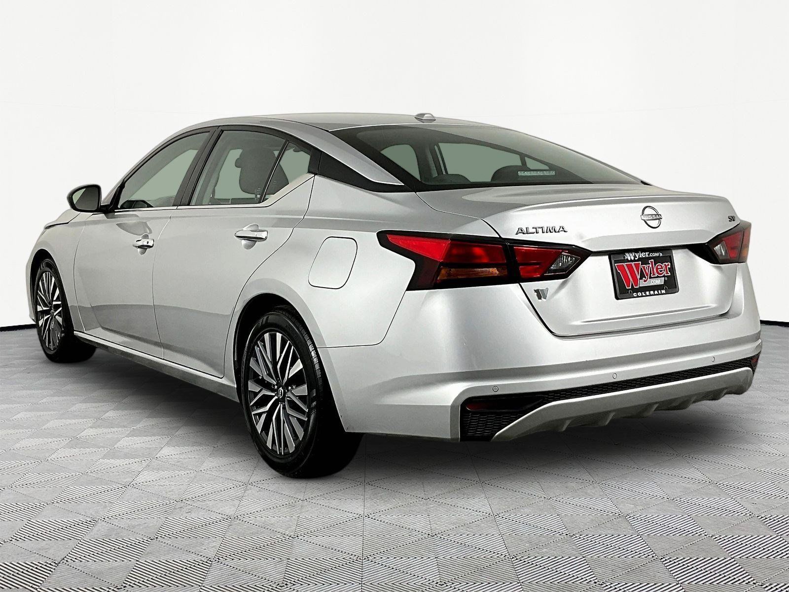 Certified 2024 Nissan Altima 2.5 SV FWD image 4