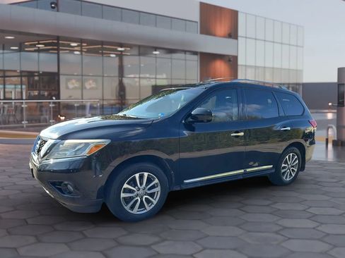Used 2015 Nissan Pathfinder SL w/ SL Tech Package image 1