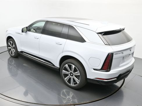 New 2026 Cadillac Escalade IQ Luxury 2 image 25