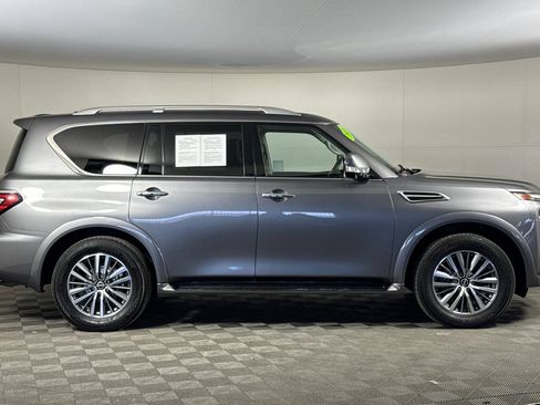 Used 2024 Nissan Armada SL w/ Captain's Chairs Package AWD/4WD image 2