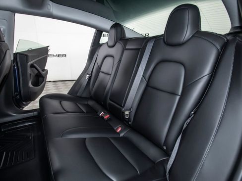 Used 2023 Tesla Model 3 Standard Range image 16