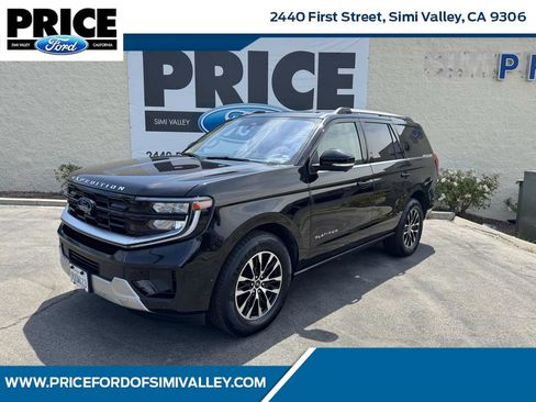 Used 2025 Ford Expedition Platinum AWD/4WD image 1