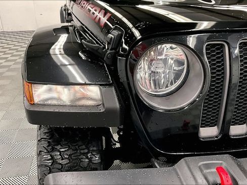 Used 2022 Jeep Wrangler Unlimited Rubicon w/ Dual Top Group AWD/4WD image 31