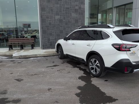 Used 2020 Subaru Outback Touring XT image 4