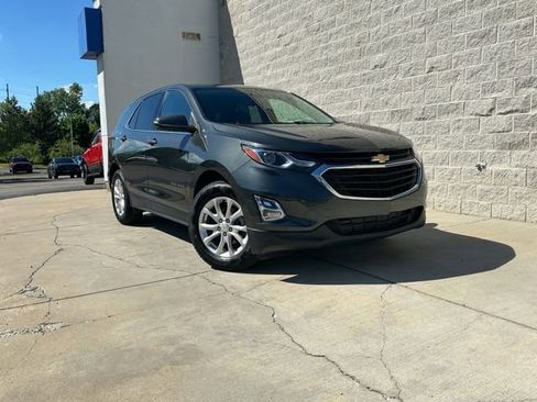Used 2019 Chevrolet Equinox LT w/ Driver Convenience Package FWD image 1