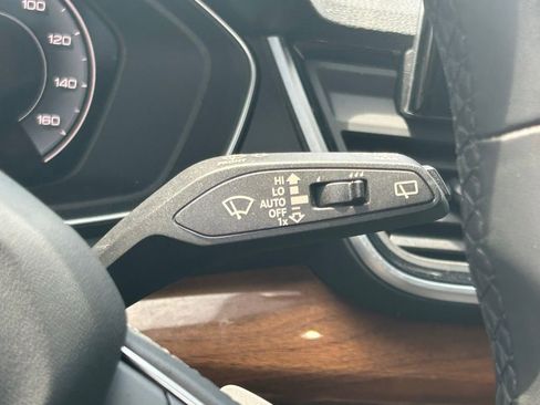 Used 2024 Audi Q5 e Premium Plus w/ Premium Plus Package image 16