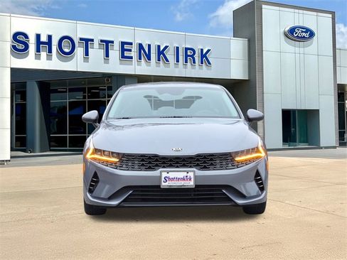 Used 2021 Kia K5 LX image 2