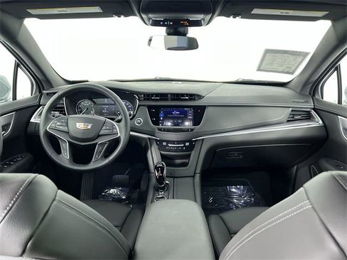 Used 2025 Cadillac XT5 Luxury image 20
