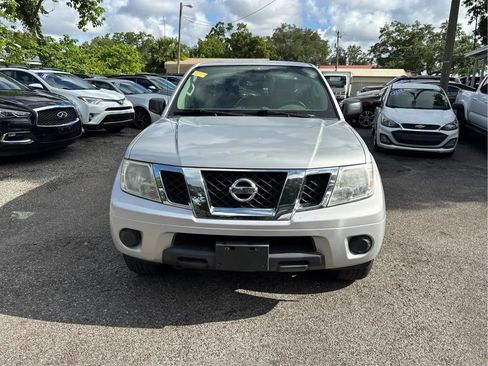 Used 2012 Nissan Frontier SV AWD/4WD image 2