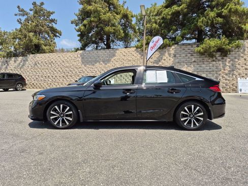 Used 2024 Honda Civic EX-L image 2