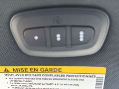 Used 2025 Chrysler Pacifica Select FWD image 27