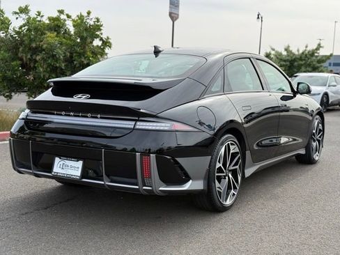 Used 2023 Hyundai Ioniq 6 Limited AWD/4WD image 10