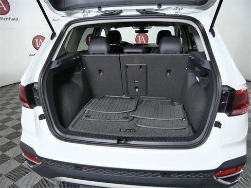 Used 2024 Volkswagen Taos SEL image 10