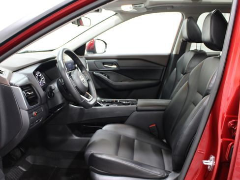 Used 2022 Nissan Rogue SV w/ SV Premium Package AWD/4WD image 3