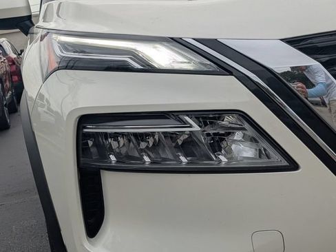 Used 2023 Nissan Rogue Platinum w/ Platinum Premium Package FWD image 9