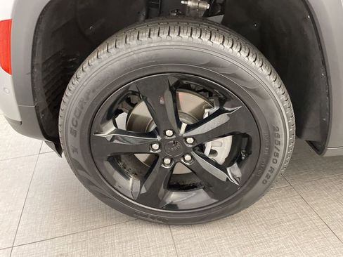 New 2025 Jeep Grand Cherokee L Limited w/ Luxury Tech Group II image 10