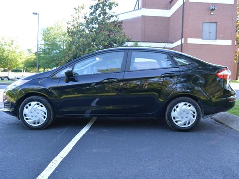 Used 2017 Ford Fiesta S FWD image 28