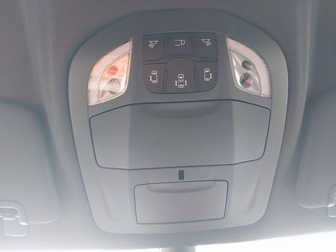 New 2026 Chrysler Voyager LX image 19