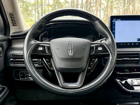 Used 2023 Lincoln Corsair Reserve w/ Equipment Group 202A AWD/4WD image 38