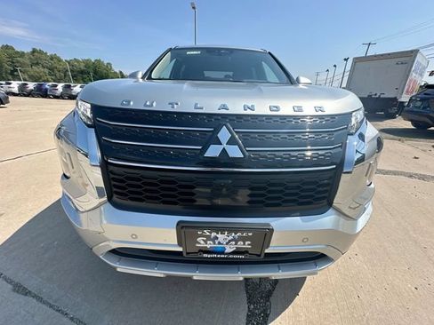 Used 2024 Mitsubishi Outlander SE AWD/4WD image 33