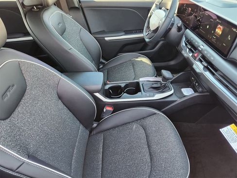 New 2025 Kia K4 GT-Line w/ GT-Line Sunroof Package image 12