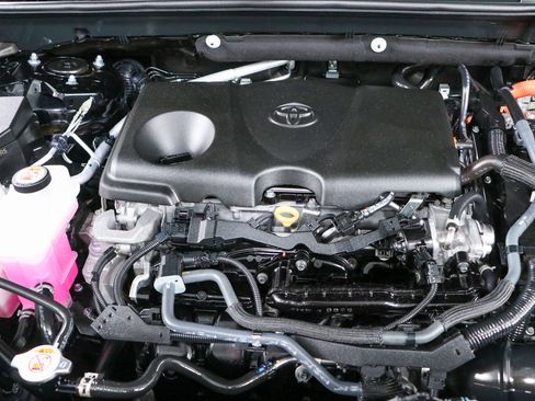 Used 2022 Toyota RAV4 LE AWD/4WD image 29