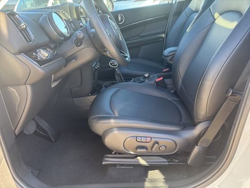 Used 2019 MINI Cooper Countryman w/ Premium Package image 41