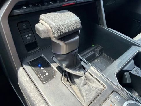 Used 2024 Toyota Tundra Limited AWD/4WD image 41