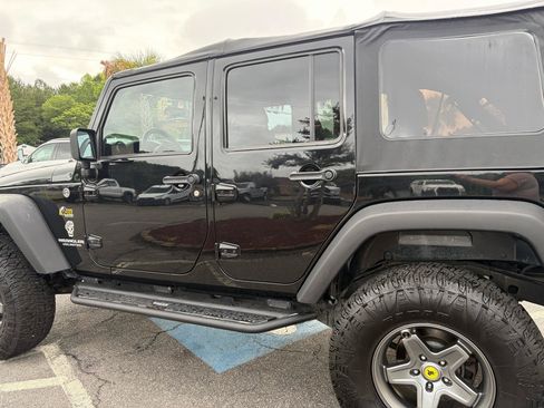 Used 2012 Jeep Wrangler Unlimited Sport AWD/4WD image 15